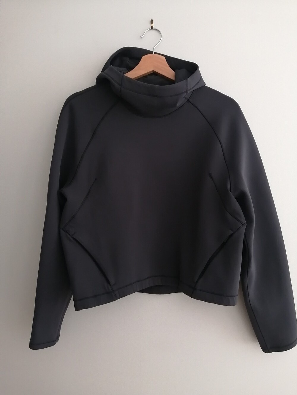 Lululemon Air Wrap Pullover Hoodie Cropped Sweatshirt Black Spacer Fabric Size 6